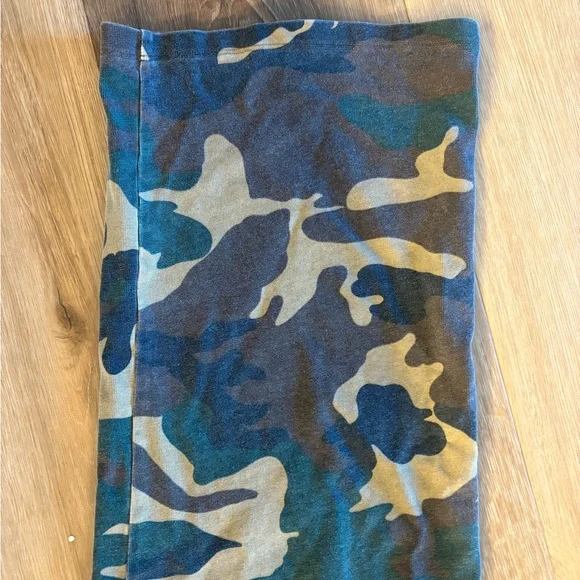 Brandy Melville Camo Track Pants in Green, Tan, Black - Picture 3 of 3